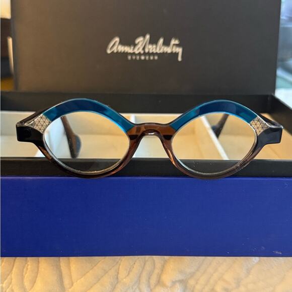 Anne et Valentin Blue and Brown and cross hatch handmade gorgeous frames - Picture 3 of 11